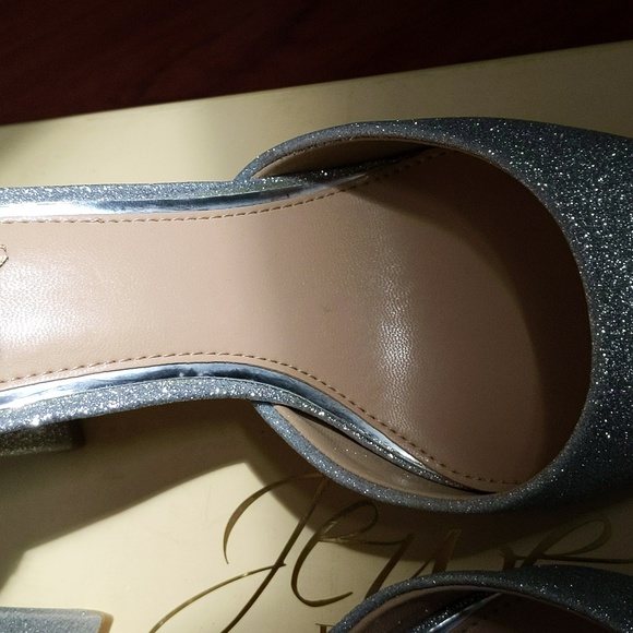 NIB Jewel Badgley Mischka Women's Ollie High Heel Pump Silver - Picture 9 of 14